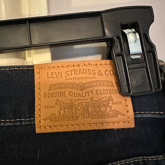 LEVI’S - Picture 5 of 5
